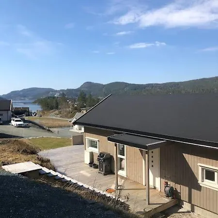 Sommerhus I Vakre Asenfjord. Brygge, Turmuligheter Feriehus *