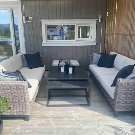 Sommerhus I Vakre Asenfjord. Brygge, Turmuligheter Semesterbostad *